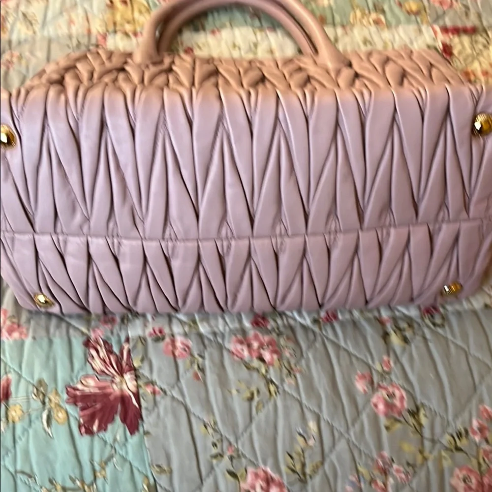 MIU MIU PINK QUILTED BAG EUC - Picture 3 of 16